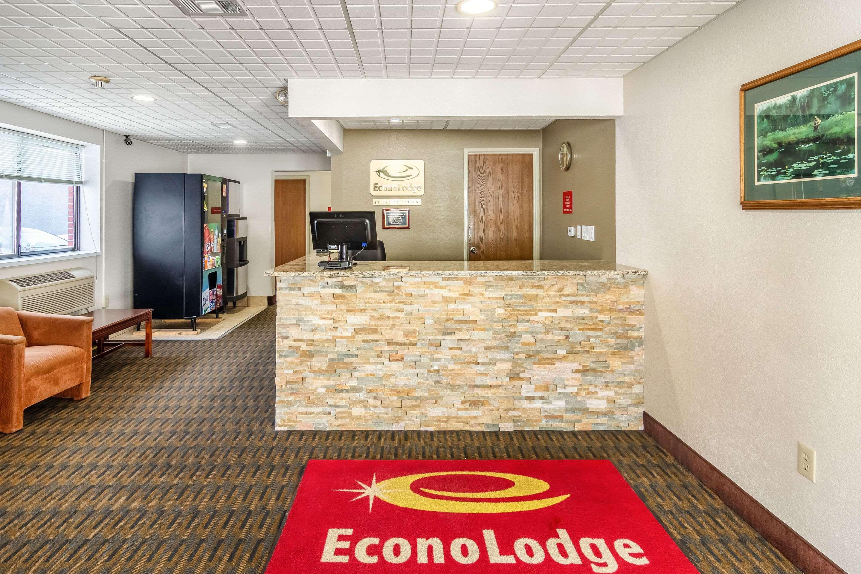 Econo Lodge By Choicehotels Cadillac Esterno foto