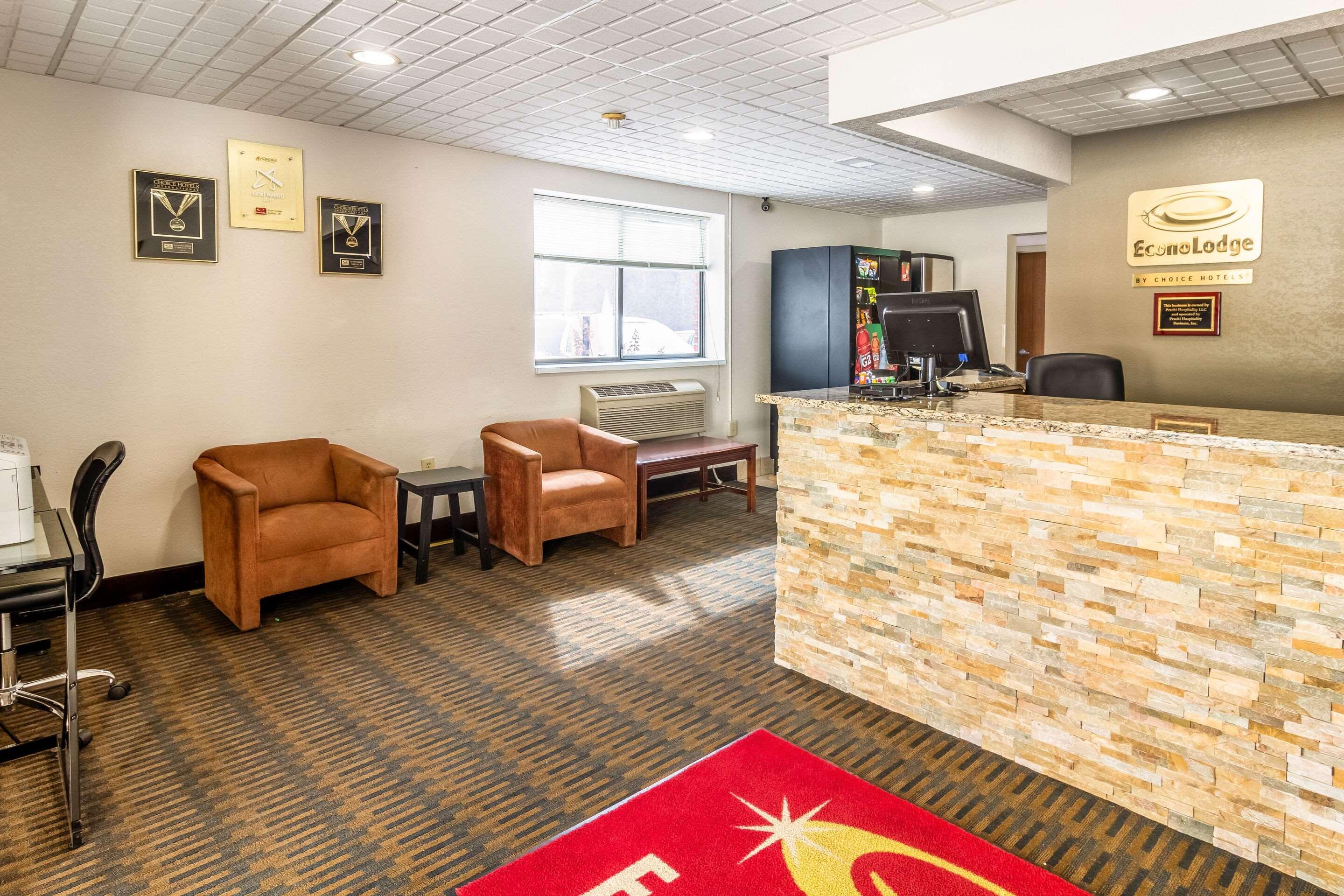 Econo Lodge Cadillac By Choice Esterno foto