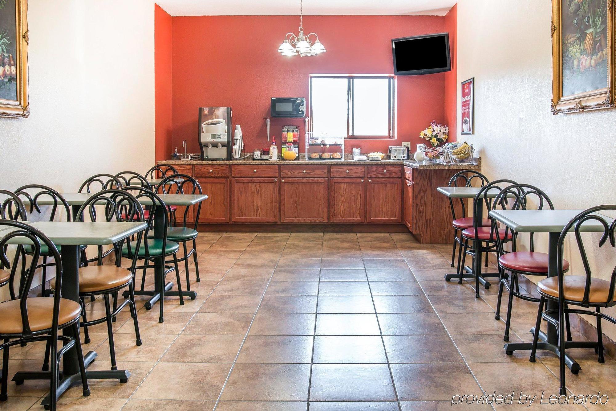 Econo Lodge Cadillac By Choice Esterno foto