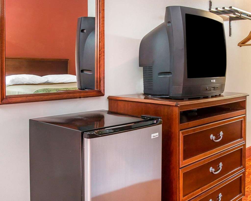 Econo Lodge Cadillac By Choice Camera foto